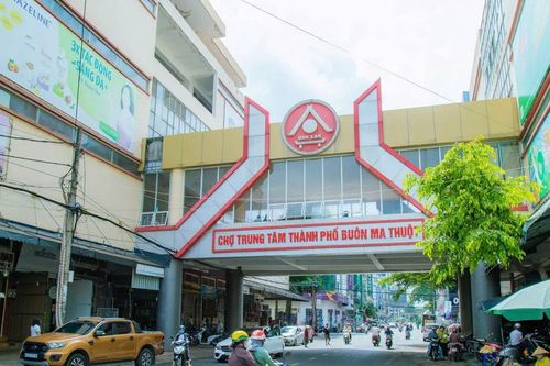 Hàng trăm kiốt ở chợ Buôn Ma Thuột đồng loạt đóng cửa