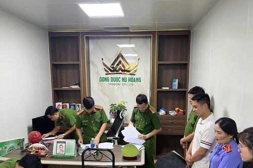Khởi tố vụ án sản xuất hơn 22.000 sản phẩm mỹ phẩm trái phép tại Yên Bái