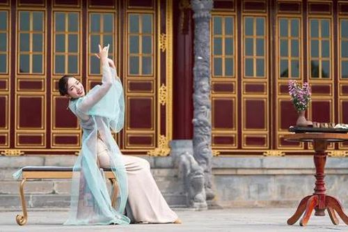Những cô gái vượt giới hạn chạm giấc mơ vương miện