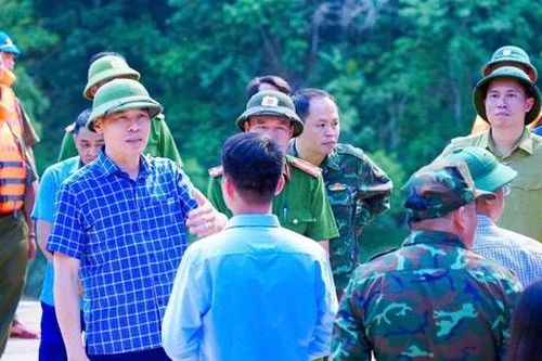 Hai người mất tích trong lũ, Giám đốc Công an trực tiếp xuống hiện trường