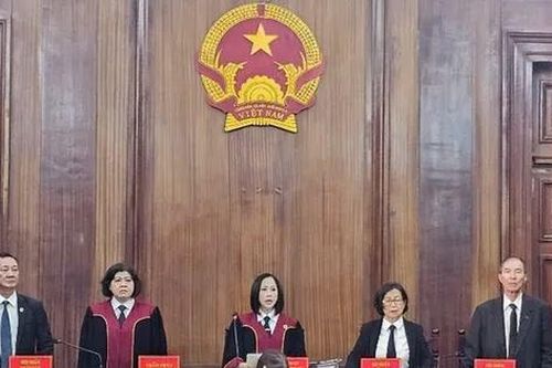 Vụ Hoài DJ cầm đầu đường dây ma túy: Chủ tọa bất ngờ đặt 4 câu hỏi cho đại diện Viện kiểm sát
