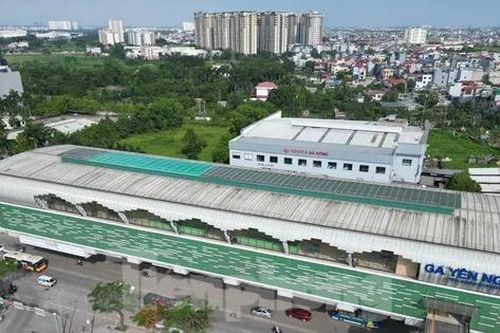 Mái ga tàu Yên Nghĩa bị thủng được sửa chữa xong