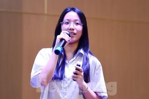 Nữ sinh 'bắn' tiếng Anh bóc tách tiêu chuẩn sắc đẹp phi thực tế trên mạng xã hội