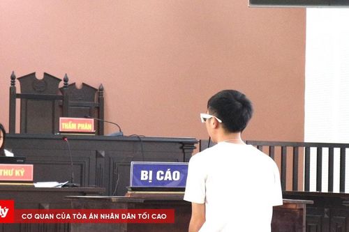 Shipper nhờ chuyển tiền hộ để chiếm đoạt tài sản