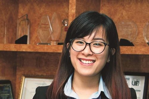 Rao bán khoản nợ của DN liên quan 'mỹ nữ triệu đô' trẻ nhất sàn chứng khoán