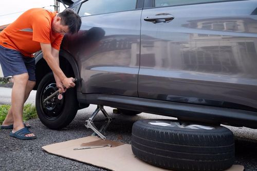 Khi đảo lốp xe ô tô, người dùng cần đặc biệt chú ý nếu có chi tiết này