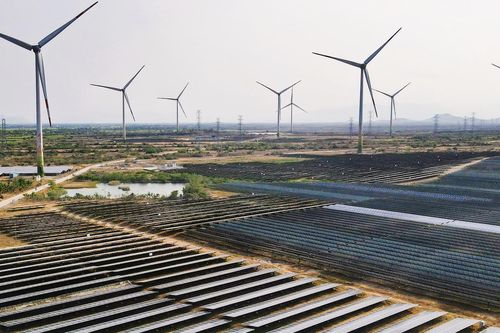 Loạt điện gió, mặt trời gặp vướng, rủi ro khiếu kiện: Bộ Công Thương nói là trách nhiệm của EVN