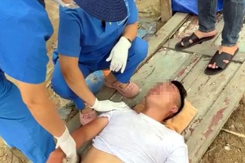 Clip thanh niên tự trói tay nhảy cầu Thanh Trì tự tử được cứu sống kỳ diệu
