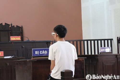 Shipper lừa đảo để lấy tiền trả nợ