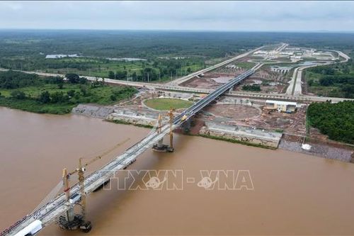 Động lực mới kết nối đường bộ Việt - Lào - Thái