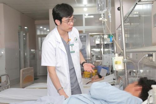 Nam công nhân suy thận cấp vì say nóng khi làm việc trong xưởng kín