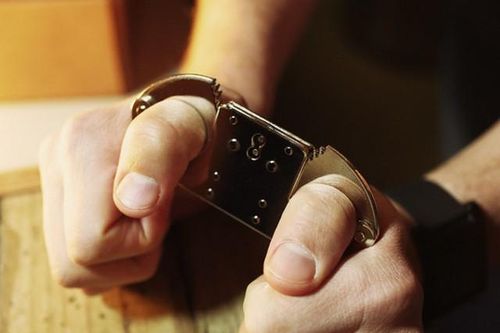 Hải Dương: Bắt Chủ tịch Hội Phụ nữ xã chiếm đoạt hơn 15 tỷ đồng