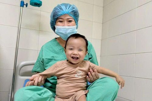 Ghép gan thành công cho bệnh nhi nhỏ tuổi nhất ở Bệnh viện Trung ương Huế