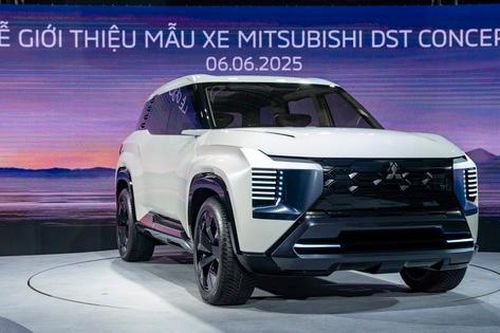 Mitsubishi DST Concept ra mắt, thêm lựa chọn SUV 7 chỗ cho khách Việt