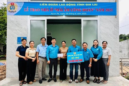Bàn giao 2 căn nhà cho gia đình khó khăn ở Ayun Pa và Phú Thiện