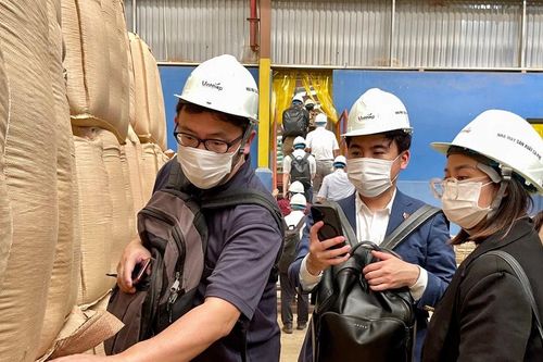 Đoàn doanh nghiệp nước ngoài khảo sát một số nhà máy chế biến nông sản của Gia Lai