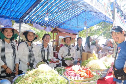 Sôi nổi Hội thi ẩm thực và gian hàng khởi nghiệp 'Nha Trang xưa và nay'