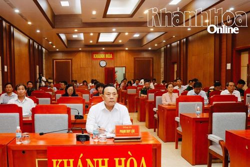 Hội nghị báo cáo viên trung ương tháng 6-2025