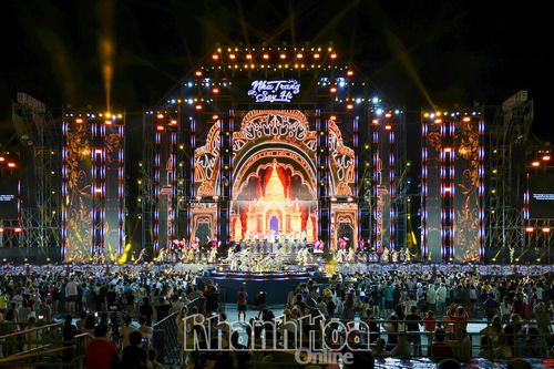 Tổng duyệt chương trình 'Nha Trang say Hi'
