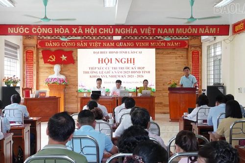 Đại biểu HĐND tỉnh tiếp xúc cử tri 2 cụm xã và thị trấn của huyện Văn Bàn