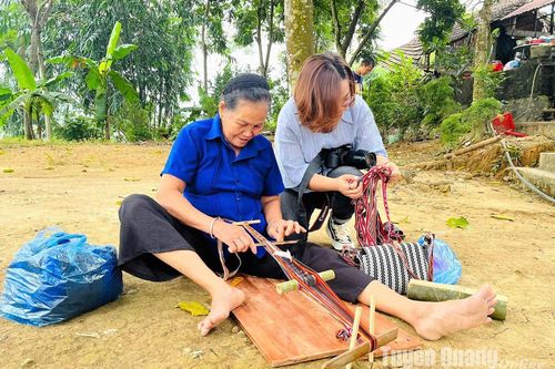 Trưởng thành từ nghề báo