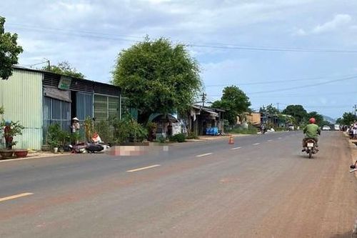 Bản tin TNGT 6/6: Va chạm giữa xe khách và xe máy tại Đắk Lắk, người phụ nữ tử vong