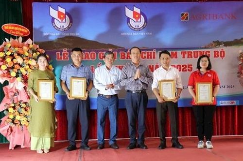 Trao Giải báo chí Nam Trung bộ lần thứ II năm 2025