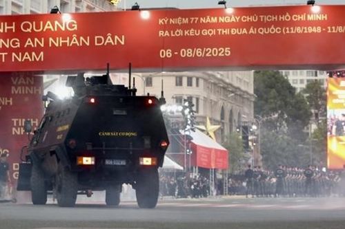 Mãn nhãn với những hình ảnh trong ngày khai mạc Vinh quang CAND Việt Nam