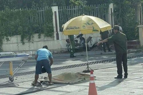 Hiện trường vụ tai nạn giao thông ở Quảng Ninh, nữ nhân viên đường sắt bị xe tải tông tử vong