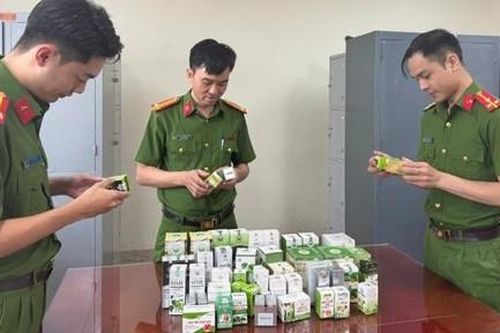 Khởi tố đối tượng sản xuất số lượng lớn thực phẩm chức năng giả