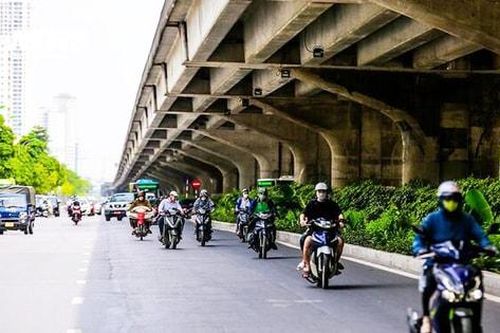 Bắc Bộ ngày nắng oi, đêm có mưa dông rải rác