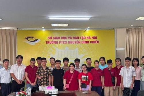 Đào tạo nghề cho người khiếm thị