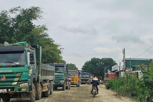 Tỉnh lộ 518 xuống cấp nghiêm trọng