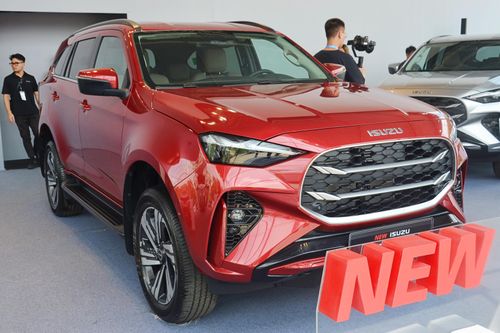 Chi tiết Isuzu mu-X 2025 - giữ động cơ, tăng giá, nâng cấp ngoại hình