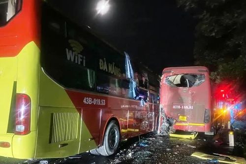 Tai nạn giao thông mới nhất 7/6/2025: 3 xe khách tông liên hoàn, hành khách hoảng loạn kêu cứu