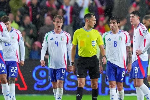 Na Uy vùi dập Italia trong ngày Haaland thăng hoa
