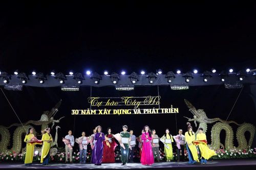 Vinh danh các tác giả sáng tạo nghệ thuật về Tây Hồ