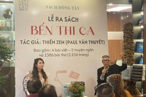 Tuyển tập thi ca đồ sộ của nghệ sĩ đa tài Paul Vân Thuyết
