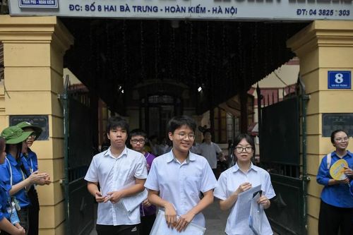 Kỳ thi lớp 10 Hà Nội: Một thí sinh vi phạm quy chế ở môn Ngoại ngữ