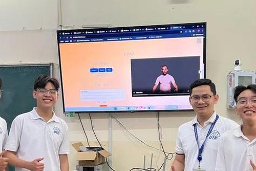 Dự án dịch ngôn ngữ ký hiệu của những sinh viên trường ĐH Sư phạm Kỹ thuật TP. HCM