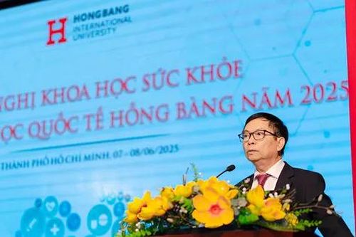 Thúc đẩy chuyển giao tri thức tại Hội nghị khoa học Sức khỏe HIU 2025