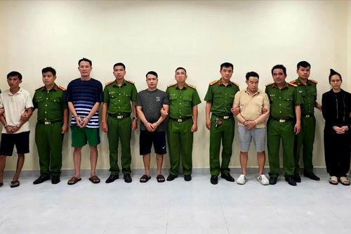 Công an TPHCM triệt phá đường dây sản xuất dầu nhớt giả