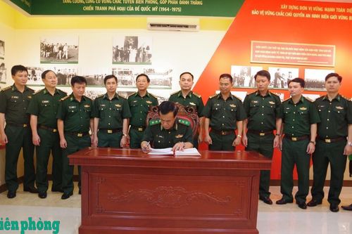 Trung tướng Lê Đức Thái thăm, làm việc tại Bộ Chỉ huy BĐBP Thái Bình