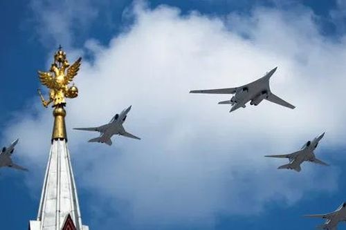 Nga sẽ mất nhiều năm để khôi phục phi đội máy bay bị Ukraine tấn công
