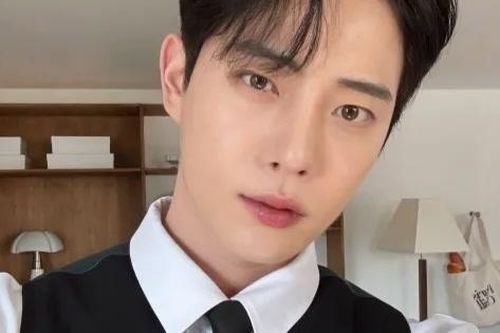 Người mẫu nổi tiếng đột ngột qua đời ở tuổi 29