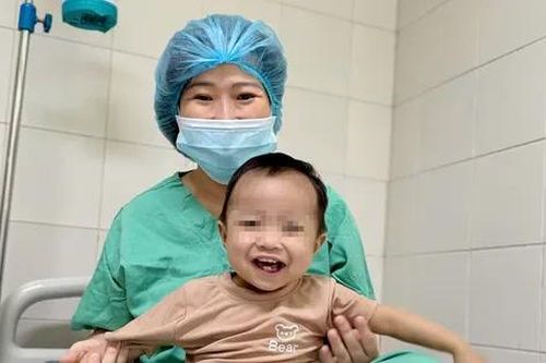 Giám đốc Bệnh viện Trung ương Huế nói về 'kỳ tích' ghép gan cho bệnh nhi nhỏ tuổi nhất