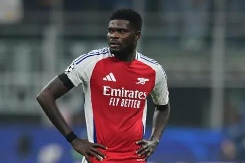 Người hâm mộ Arsenal chia rẽ vì Thomas Partey