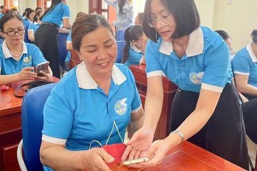 Hải Phòng giúp phụ nữ thoát nghèo thông tin, vươn mình trong kỷ nguyên số
