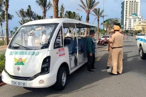 Xe chở khách '4 không' hoạt động bát nháo ở Vũng Tàu