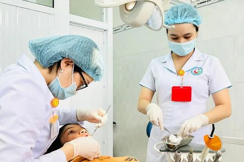 Giữ y đức sáng như gương Bác